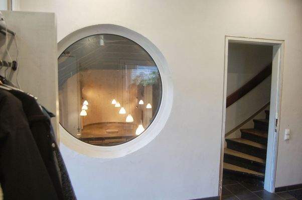 Blick aus der Diele in die Kirche