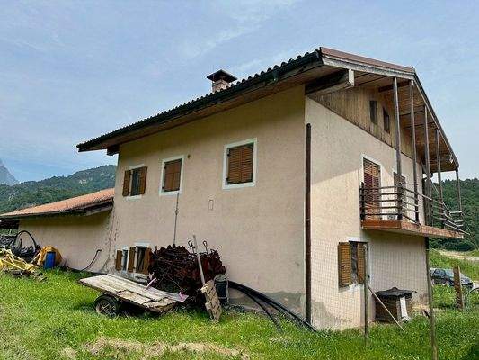 Obstbau-Apfelplantagen-Apfel-Trient-Haus-Kubatur-Bauen-Garage-Geräteschuppen-Frutticoltura-mela-frutteto-mela-Trento-casa-cubatura-edificio-garage-attrezzature-capannone