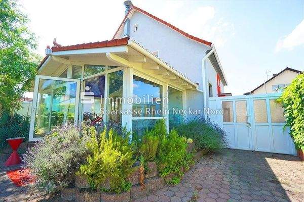 Blick zum Wintergarten