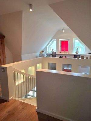 Galerie und Büro im OG