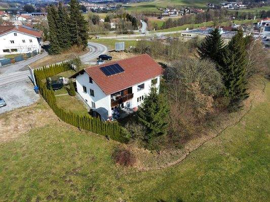 vermietetes Zweifamilienhaus