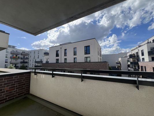 großer S/W-Balkon