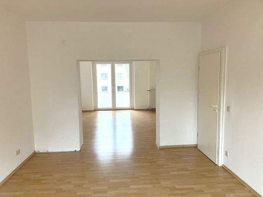 Wohn-Essbereich zusammen Bild 2