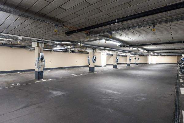 Tiefgarage mit Wallbox