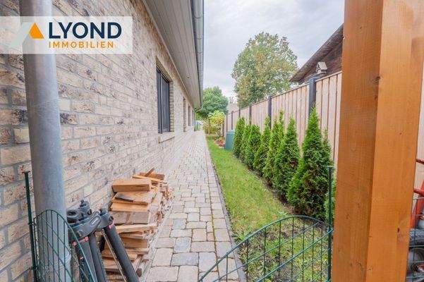 Durchgang zum Garten