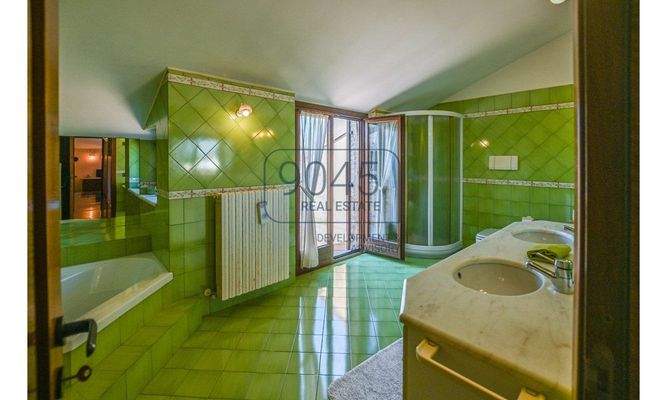 Elegante Villa mit Meerblick in der bezaubernden Hügellandschaft der Marken