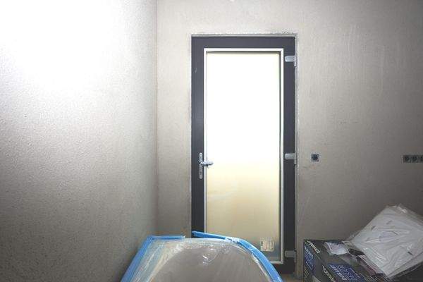 Tür von Garage auf Terasse