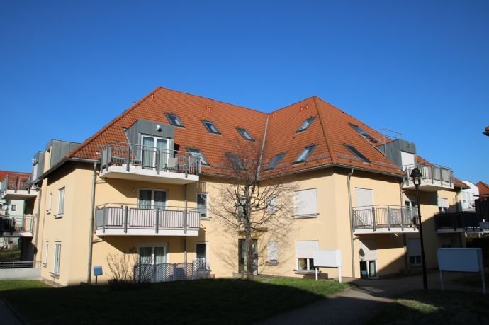 Eigennutzer Aufgepasst - Bezugsfreie 2 Zimmer Wohnung mit Balkon und Tiefgaragenstellplatz