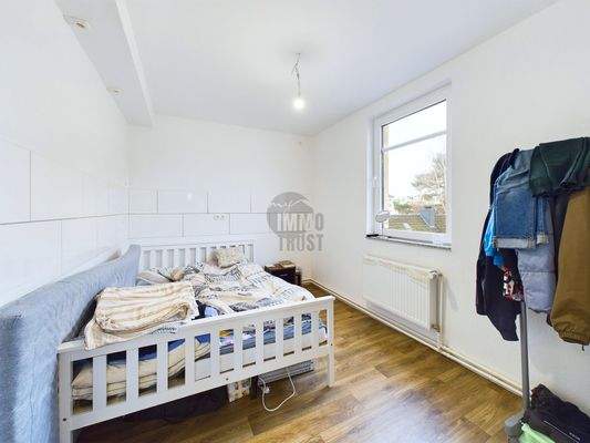 Schlafzimmer/Küche DG