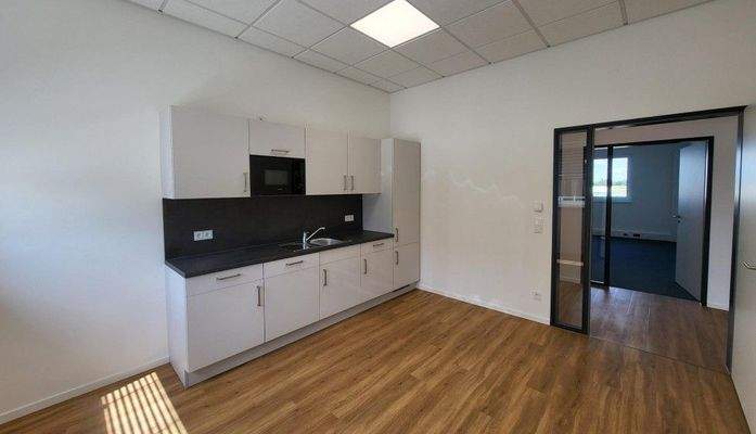 Telefon: 069 50699990