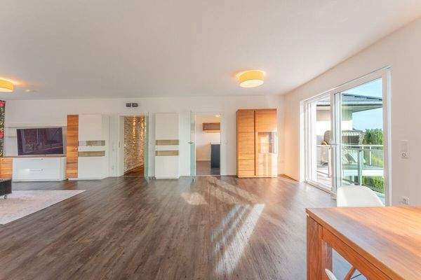 Wohn- und Essbereich EG