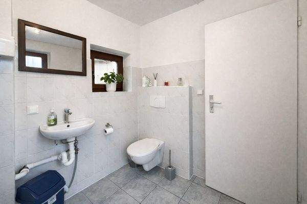 Waschküche mit WC (Gewerbe)