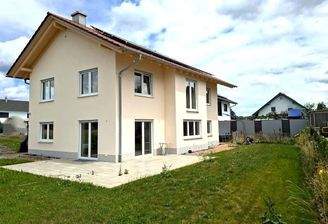 Ein Zuhause, das viel Platz für Familie und Raum zum Leben bietet!