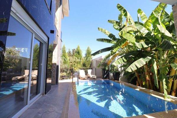 Elegant House with Private Pool in Antalya Yesilbayır