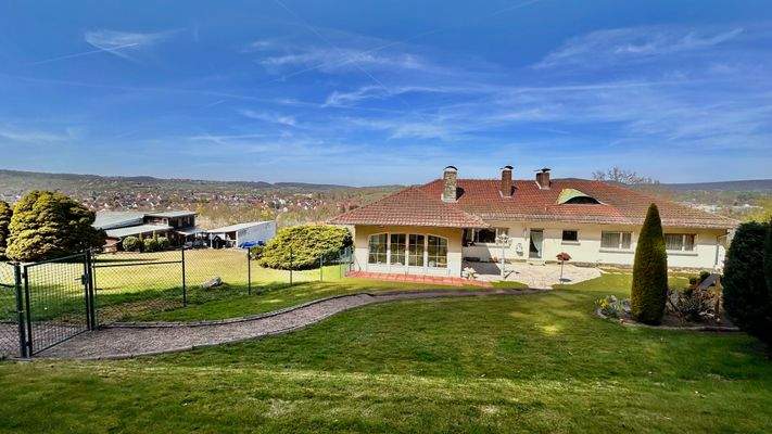 Hausansicht mit Fernblick