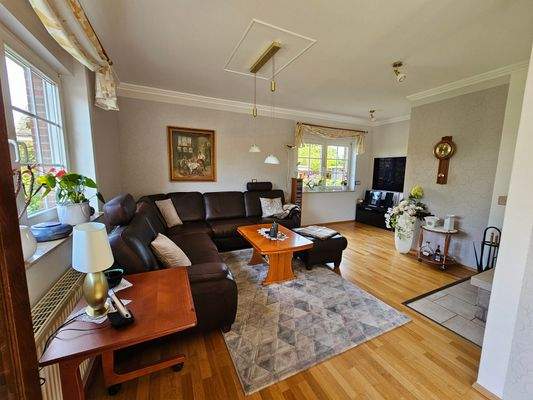 Wohnzimmer mit Kamin