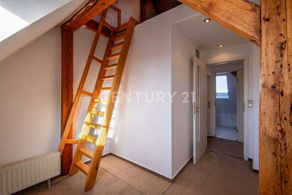 Dachgeschoss Raum 2 mit Spitzboden