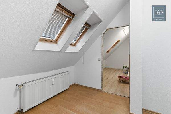 Raum und Abstellkammer DG