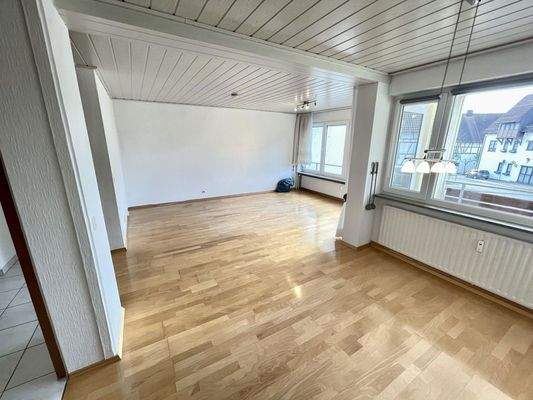 Von Küche/Essen zum Wohnzimmer