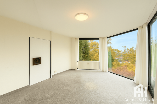 OG Wohnzimmer Zugang Küche