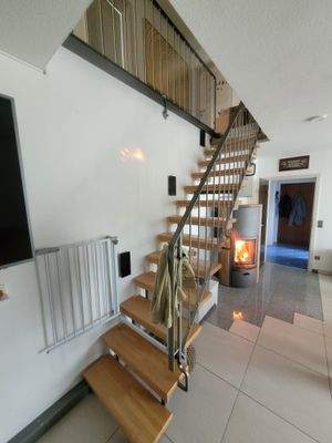 Offene Treppe in Wohnzimmer.jpg