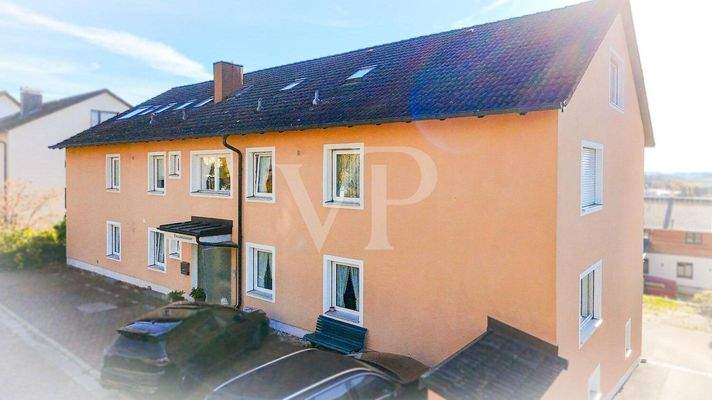 Vorderseite Parkplatz