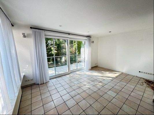 Essbereich Wohnküche mit Terrassenzugangjpg