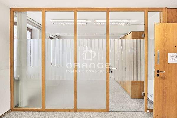 Hell und dennoch abgeschirmt (Büro 1)