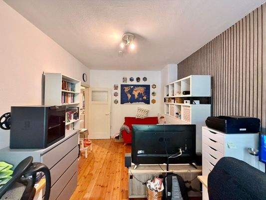 Wohn- und Arbeitszimmer