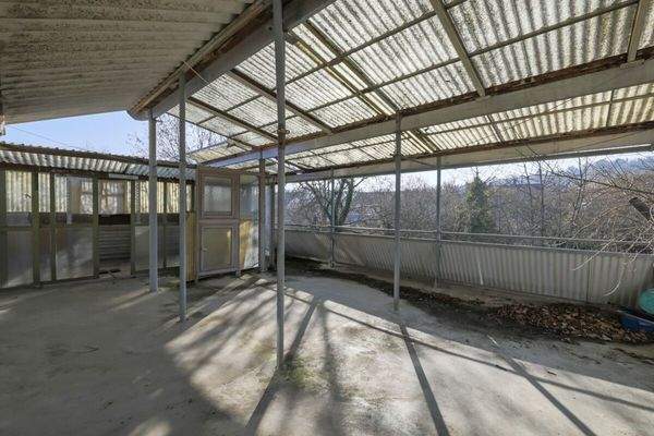 Überdachte Dachterrasse