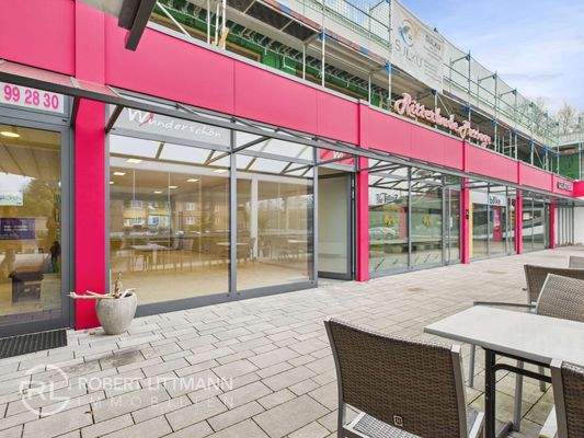 CAM04259G0-PR0079-STILL011