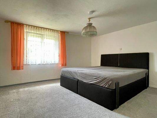 Schlafzimmer im 1. OG