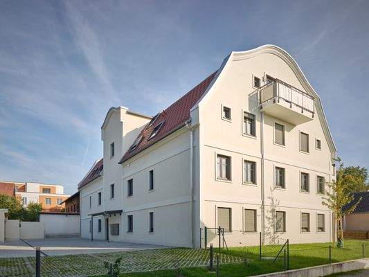 Der prachtvolle Giebel mit Innenhof