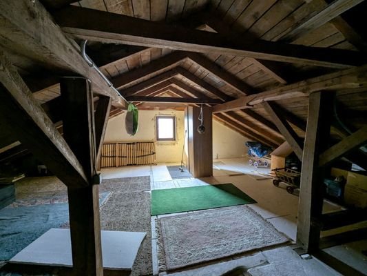 Dachboden /Speicher (gehört zur OG-Wohnung)