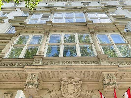 E804E946-7769-4718-A37D-B1E9A371D5A0