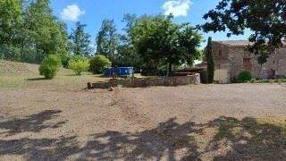 Grundstück mit Wohnhaus 