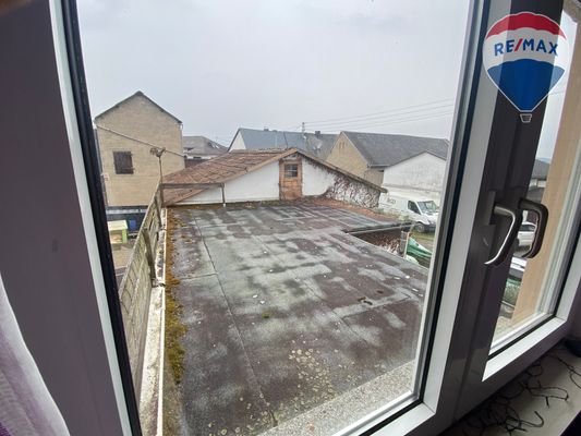 24. Blick auf  Anbau