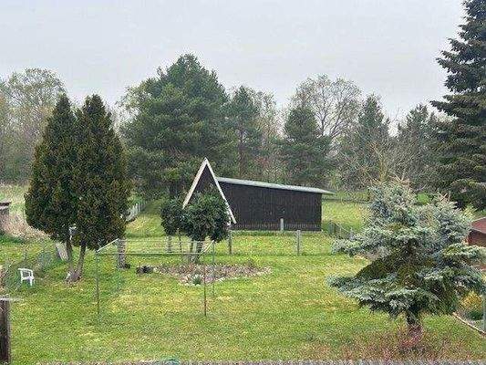 Blick ins Grundstück