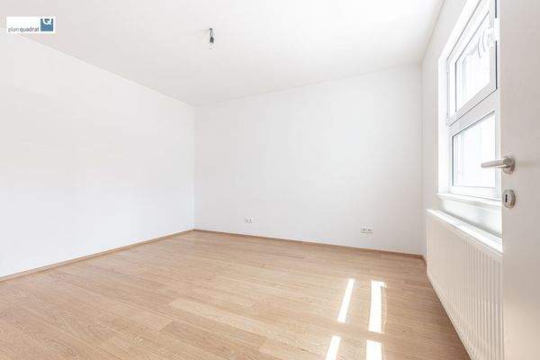 Zimmer 1 (ca. 14,40 m²)