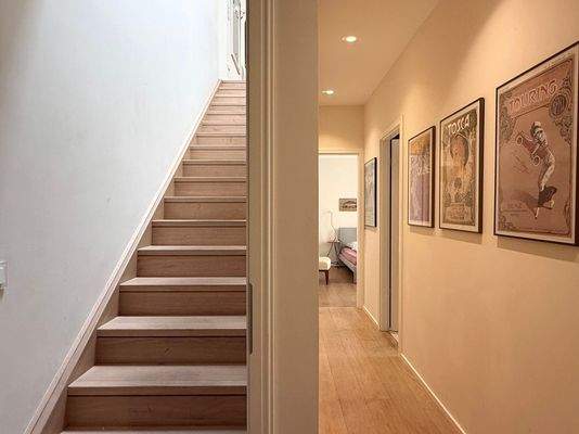 Treppenaufgang ins Obergeschoss