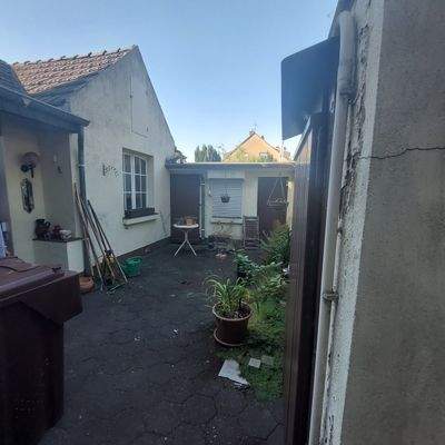 1302 Innenhof Bild 1