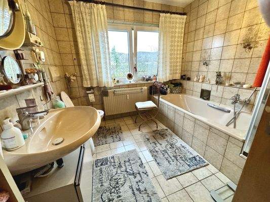 Badezimmer im Obergeschoss