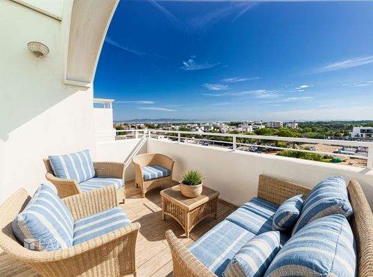 Terrasse  - Garten, Maritim - (KI generiert)