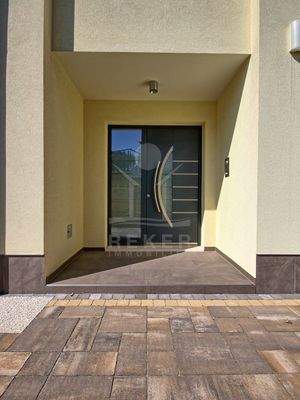 Möblierte Wohlfühloase mit viel Platz