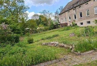 Blick vom Garten auf das Haus.jpg