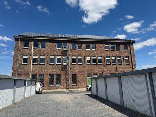 Rückwärtige Ansicht vom Garagenhof