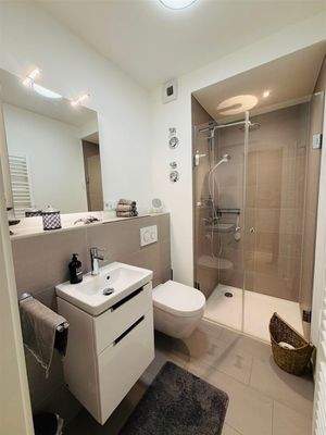 Gästebad mit Dusche