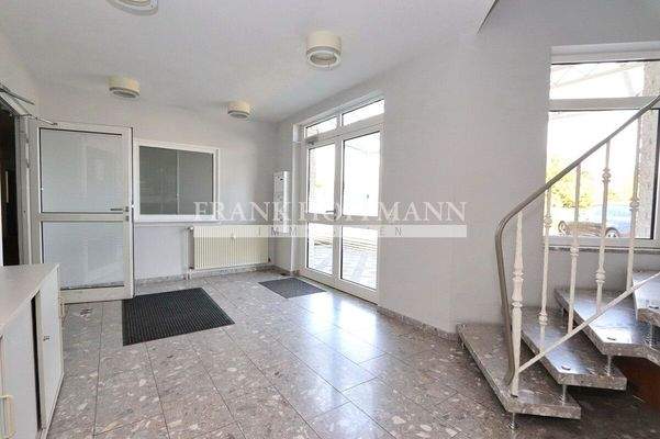 M2352-1.OGa Hauseingang 1.1