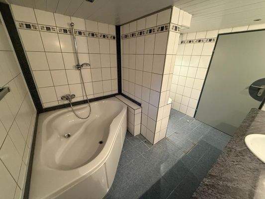 20251121_133747194_iOS