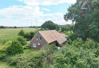 kleines Landhaus im Grünen